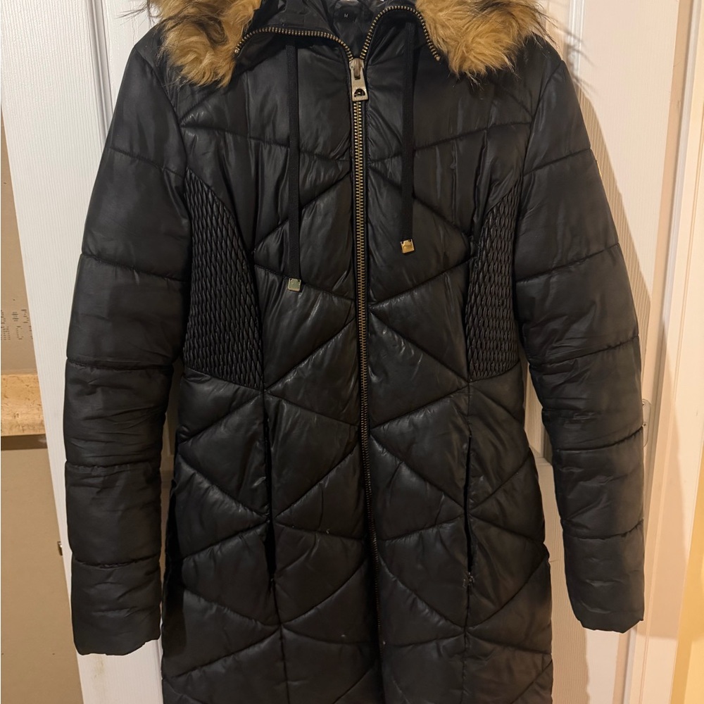 Guess Black Puffer Jacket with Faux Fur Trim